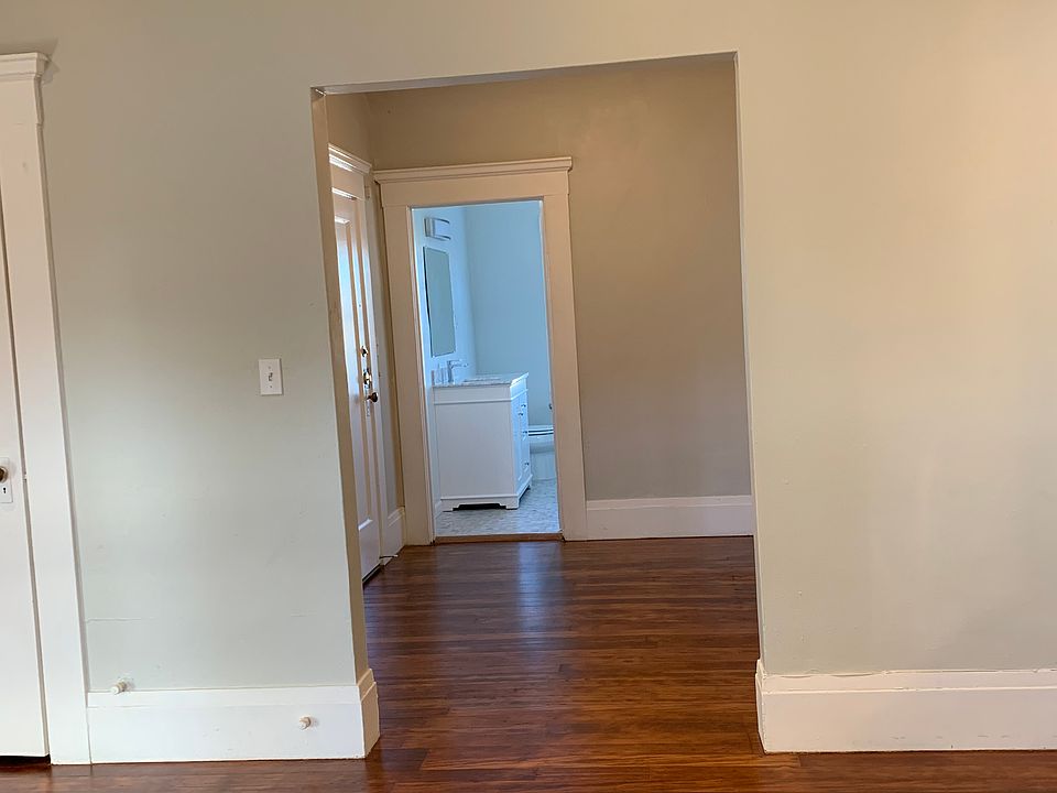 1st image of 427 Wayne Ave #5