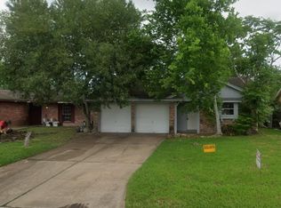 4907 Redfish Reef Dr, Bacliff, TX 77518