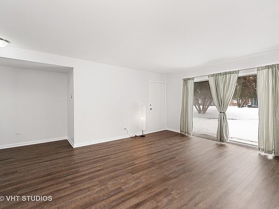 5th image of 9385 Bay Colony Dr APT 1S