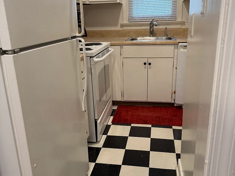 419 Scotland St — Photo 4
