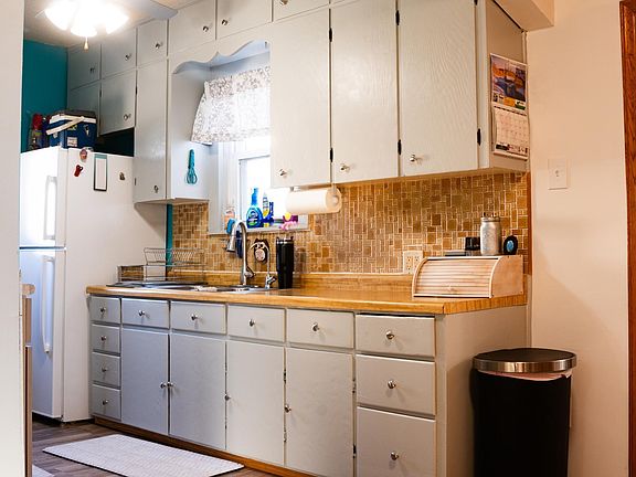 3rd image of 309 Center Ave