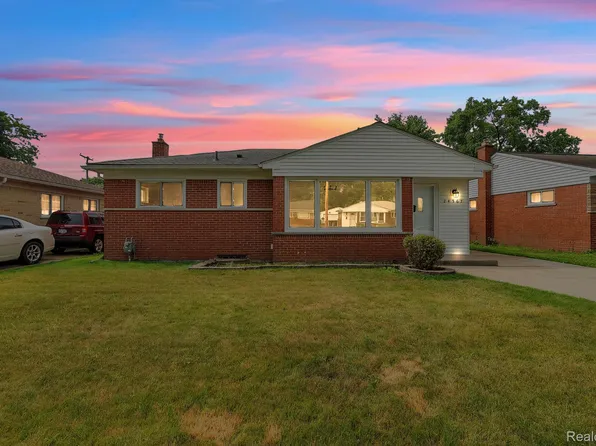 24567 Hayes St, Taylor, MI 48180