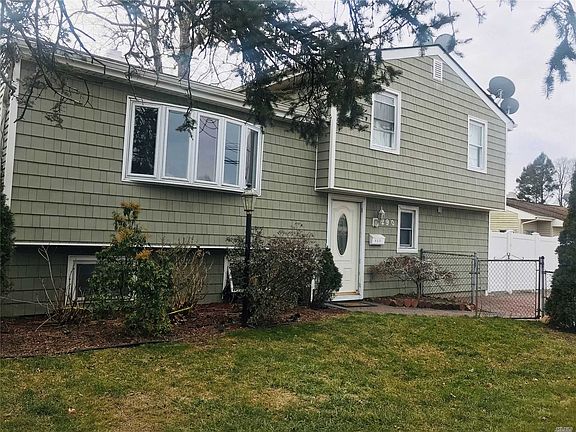 2nd image of 290 2nd Ave
