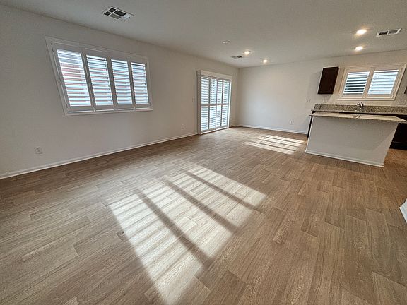 3rd image of 7669 Loftwood Ave