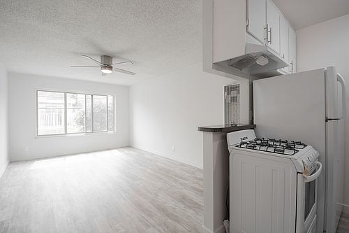 2nd image of 3747 S Sepulveda Blvd APT 10
