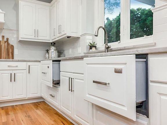 5th image of 10822 W 148th St