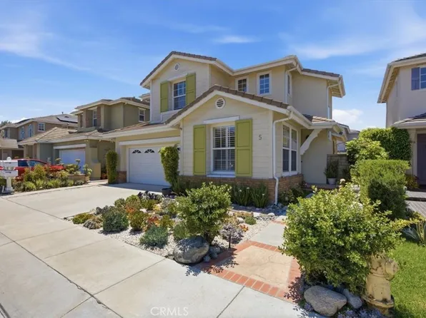 5 Woodlake Dr, Buena Park, CA 90621
