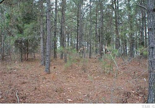2nd image of 3700 Forestville Rd