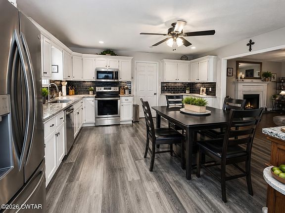3rd image of 285 Meadow Brook Cir