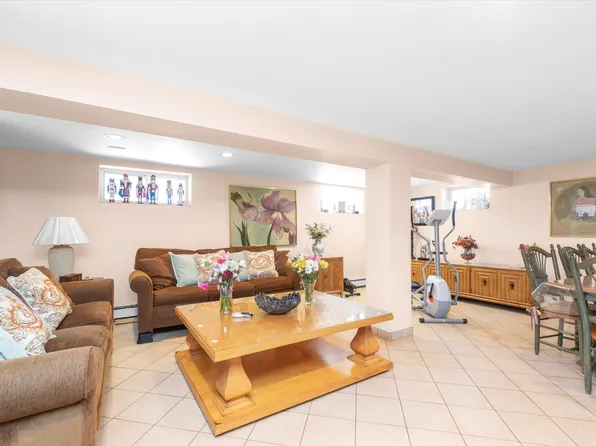 4 Point Crescent image 18 of 25