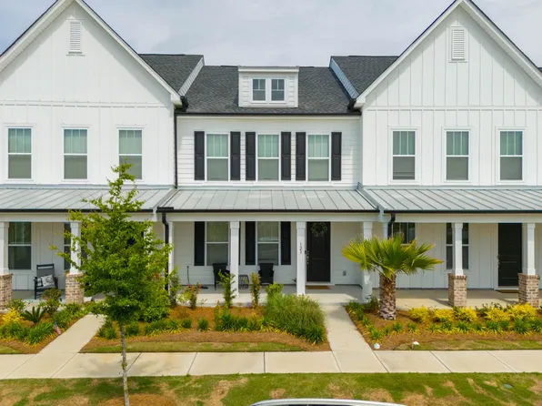 127 Summer Tanager Dr, Ravenel, SC 29470