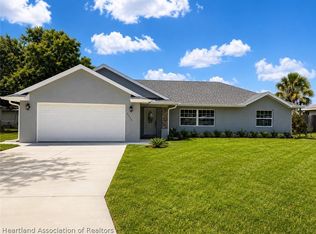 3225 Mildred St, Sebring, FL 33875