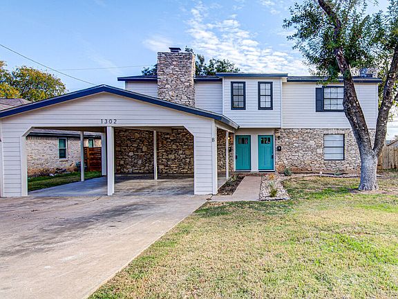 4th image of 1302 Fairbanks Dr #B