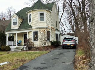 37 Hillview Ave, Rensselaer, NY 12144