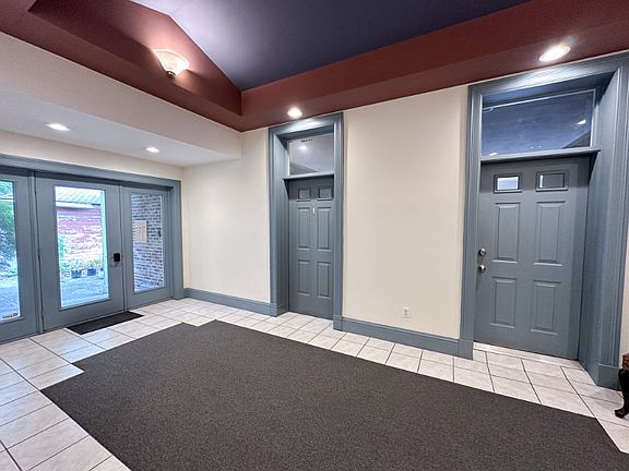 3rd image of 2326-8 Upland Pl #2328-2