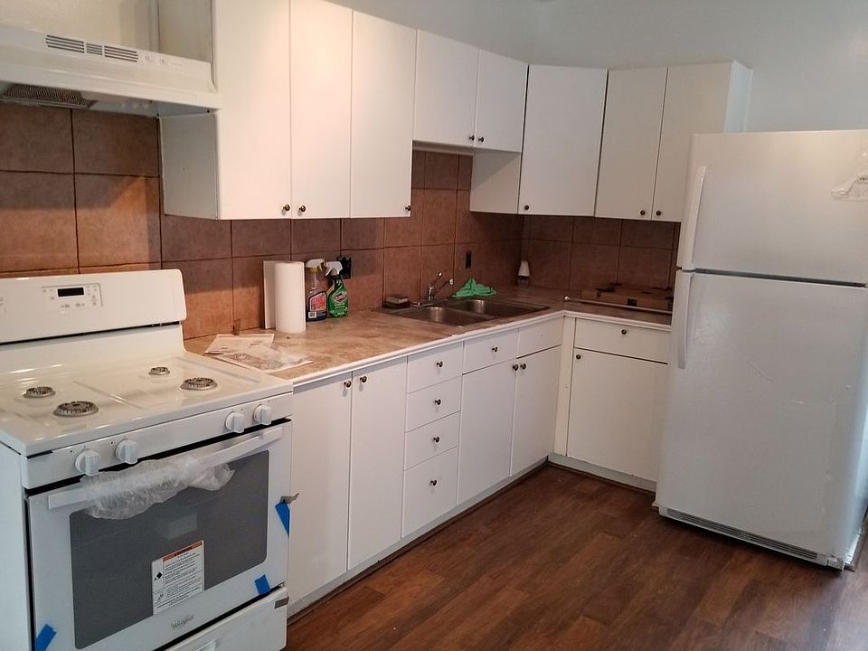 1st image of 330 20th St #3