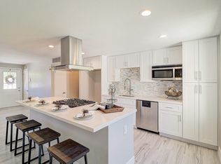 3834 E Hearn Rd, Phoenix, AZ 85032