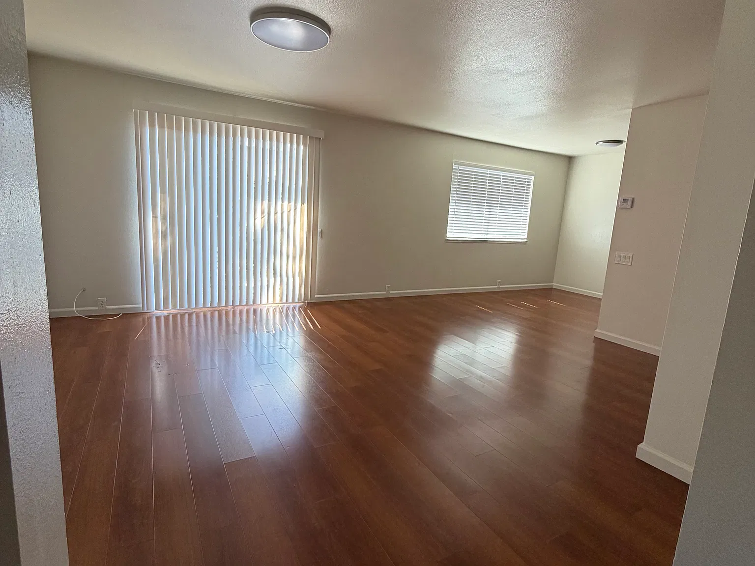 3 bed, 1250 sqft, $2,300 — Photo 3