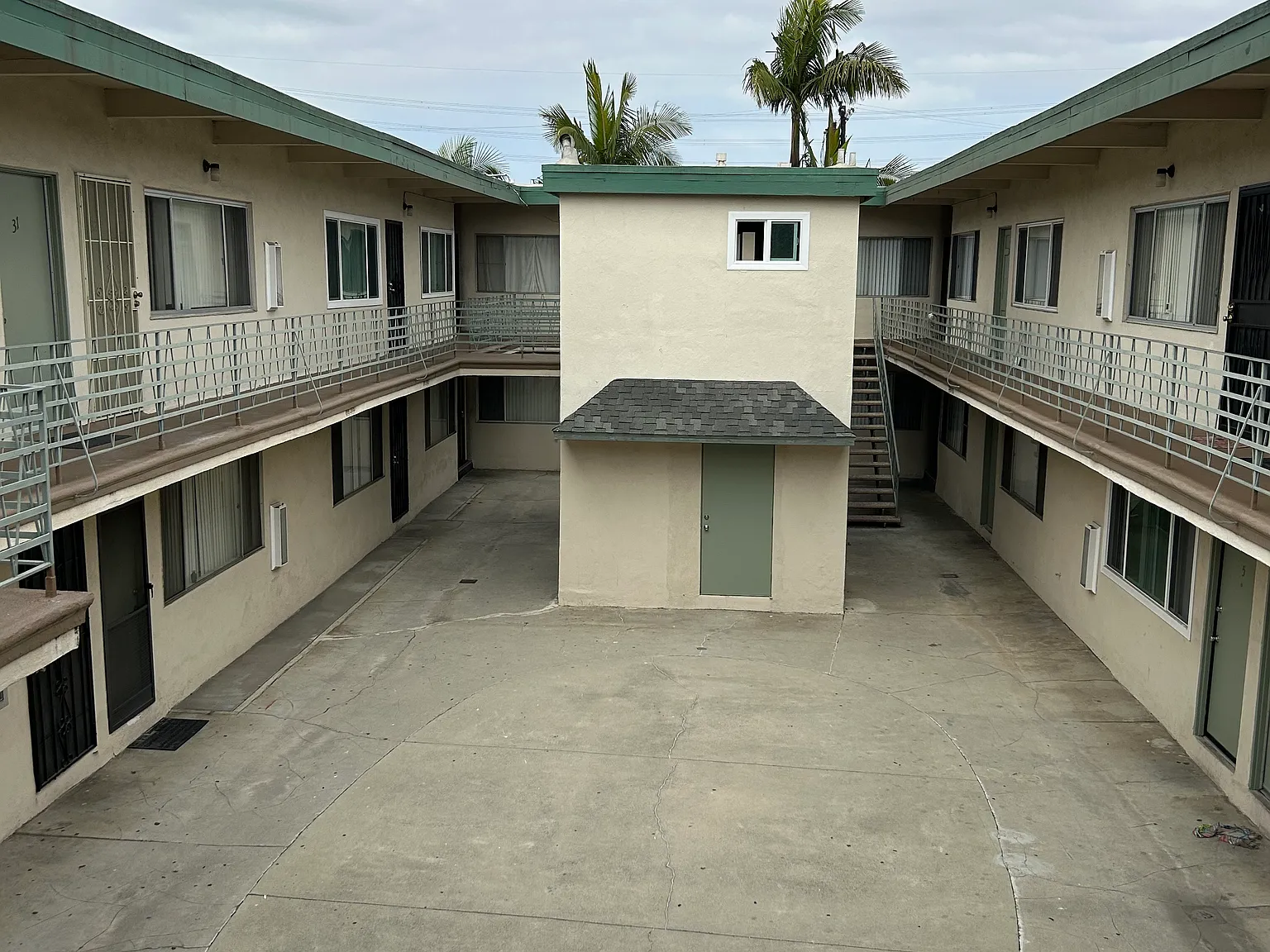 Torrance 44 — Photo 4