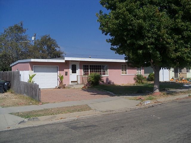 1st image of 817 E Mariposa Way
