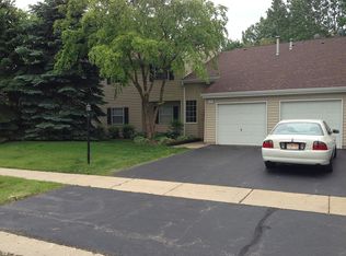 54 Gant Cir #G, Streamwood, IL