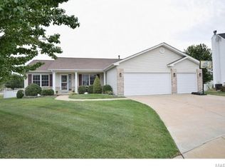 921 Homefield Blvd, O'Fallon, MO 63366