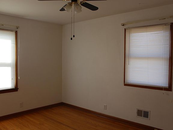 1of 3 bedrooms upstairs