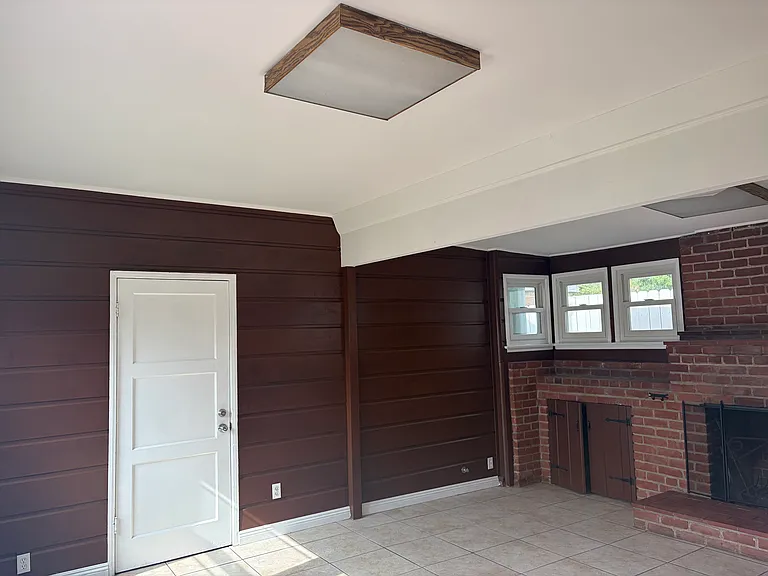 Barbecue/ recreation room