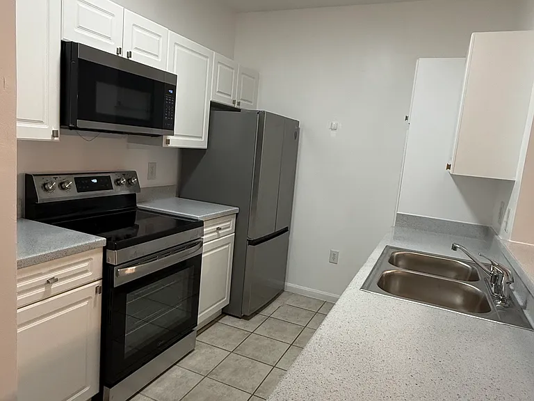 729 Celebration Ave #729 — Photo 5