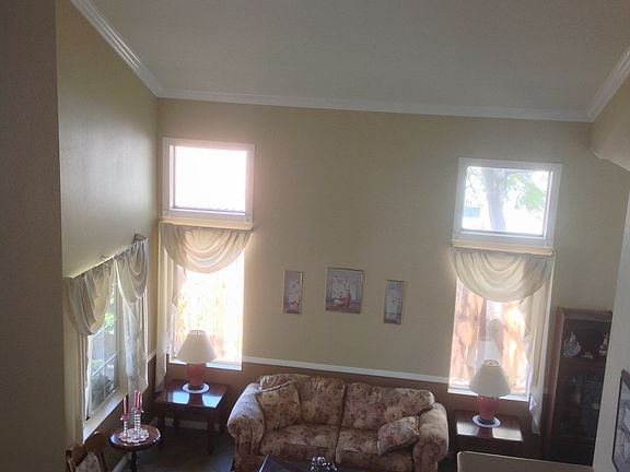 3rd image of 2705 Monserat Cir