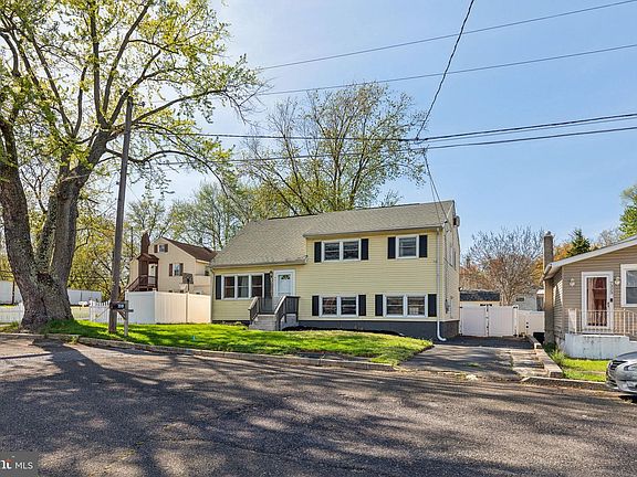 4th image of 7319 Boulevard Ave