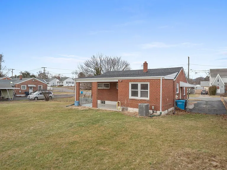 3113 Oaklawn Ave NW — Photo 7