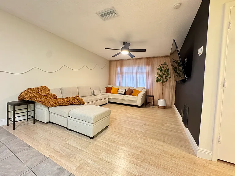 299 SW 7th St #206 — Photo 7