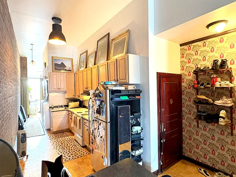 751 Manhattan Ave #4R — Photo 4