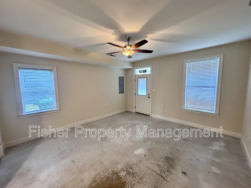 4 bed, 4.5 bath, 2200 sqft, $2,295 — Photo 4