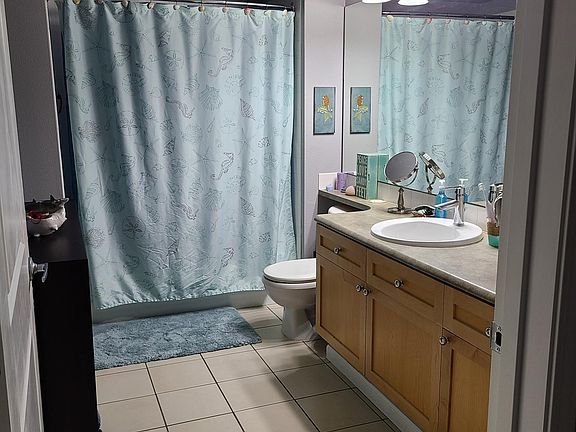 4th image of 1525 NW 57th St Unit 511
