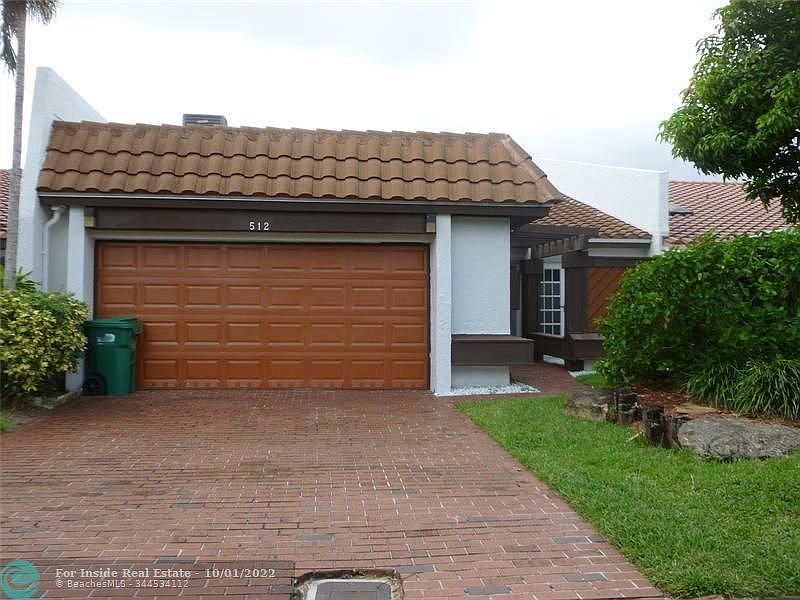 1st image of 512 NE 195th St