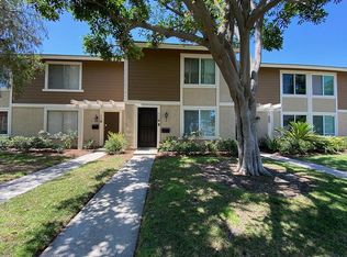 220 Carriage Dr APT D, Santa Ana, CA 92707