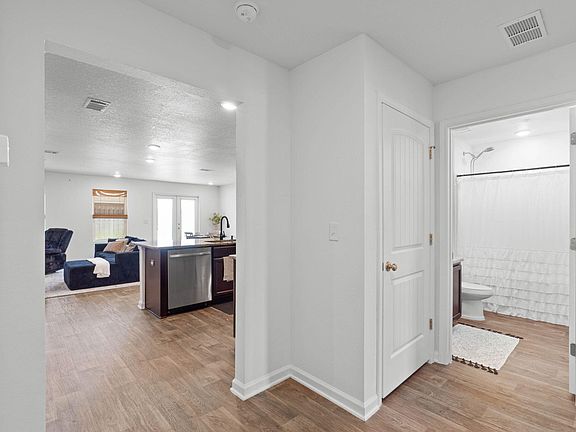 5th image of 932 Merganser Way