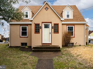 375 Jencohallo Ave, Hamilton, NJ 08619