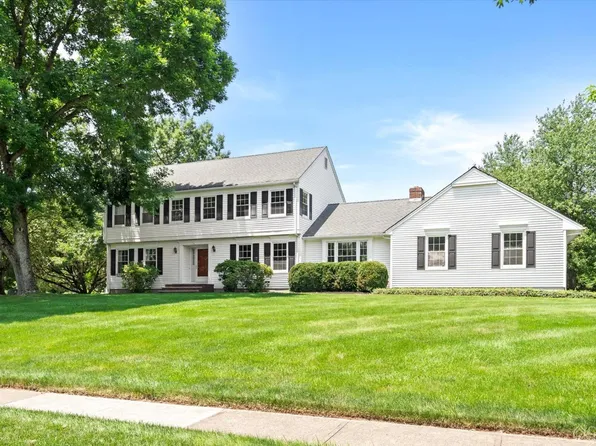 94 Cairns Pl, Belle Mead, NJ 08502