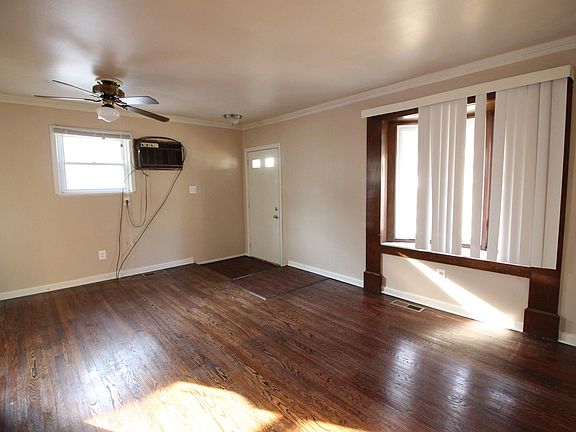 5th image of 7521 Katherine St