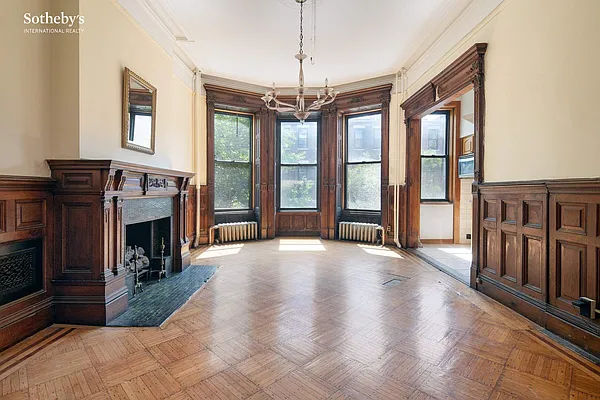 Sold by Sotheby's International Realty | media 15