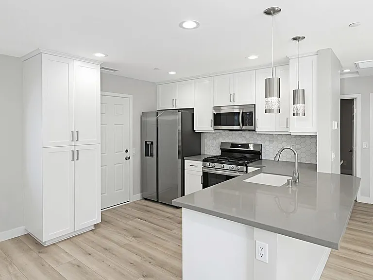 330 Ash Ave — Photo 11