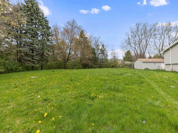 117 Brandywine Dr SE, Poplar Grove, IL 61065