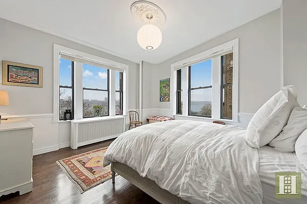 Rented by Halstead Real Estate | media 20