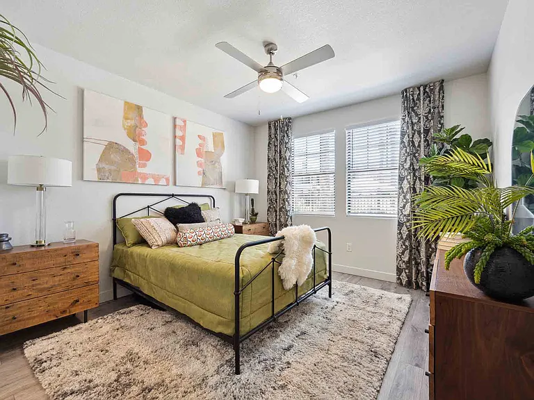 Zone Luxe, Glendale, AZ, Bedroom