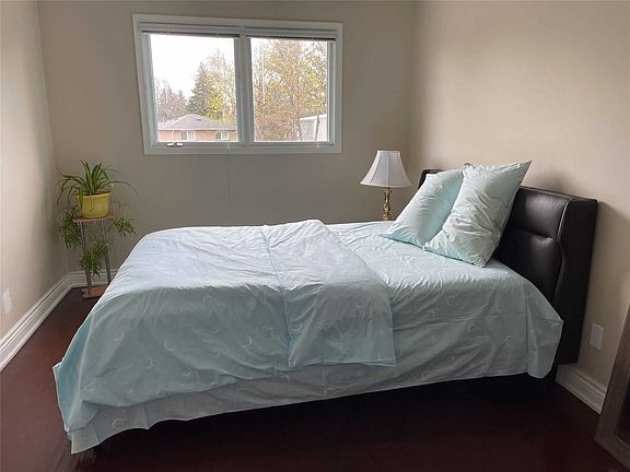5th image of 2470 Yarmouth Cres