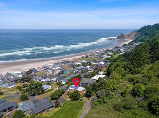 7015 NE Neptune Dr, Lincoln City, OR 97367
