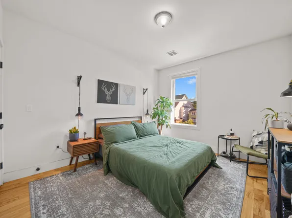 34 Van Reypen Street image 11 of 25